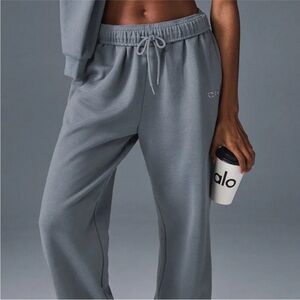 ALO Yoga Women's Steel Grey Sweatpants M (estimate)